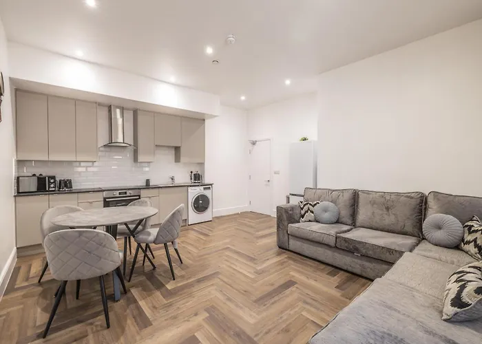 The Pocklington - The New Walk Suite